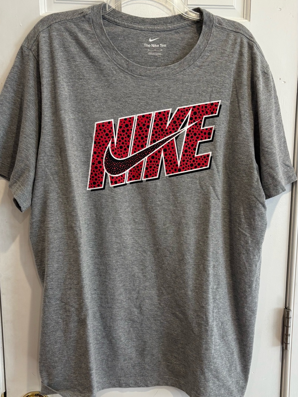 Men’s Nike Gray T-Shirt. Size XL
